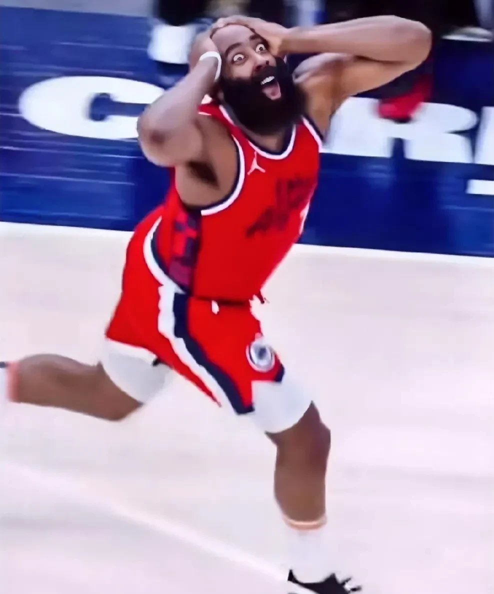 关于关键时刻布鲁克林篮网完成体检：NBA总决赛节点到来，压力陡增，赛程密集仍需轮换的信息