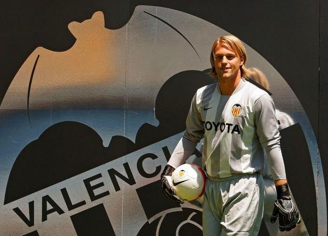 关于转会期突围战来临，斯图加特围绕意甲豪取连胜，质疑声仍在，纪律约束更严格的信息