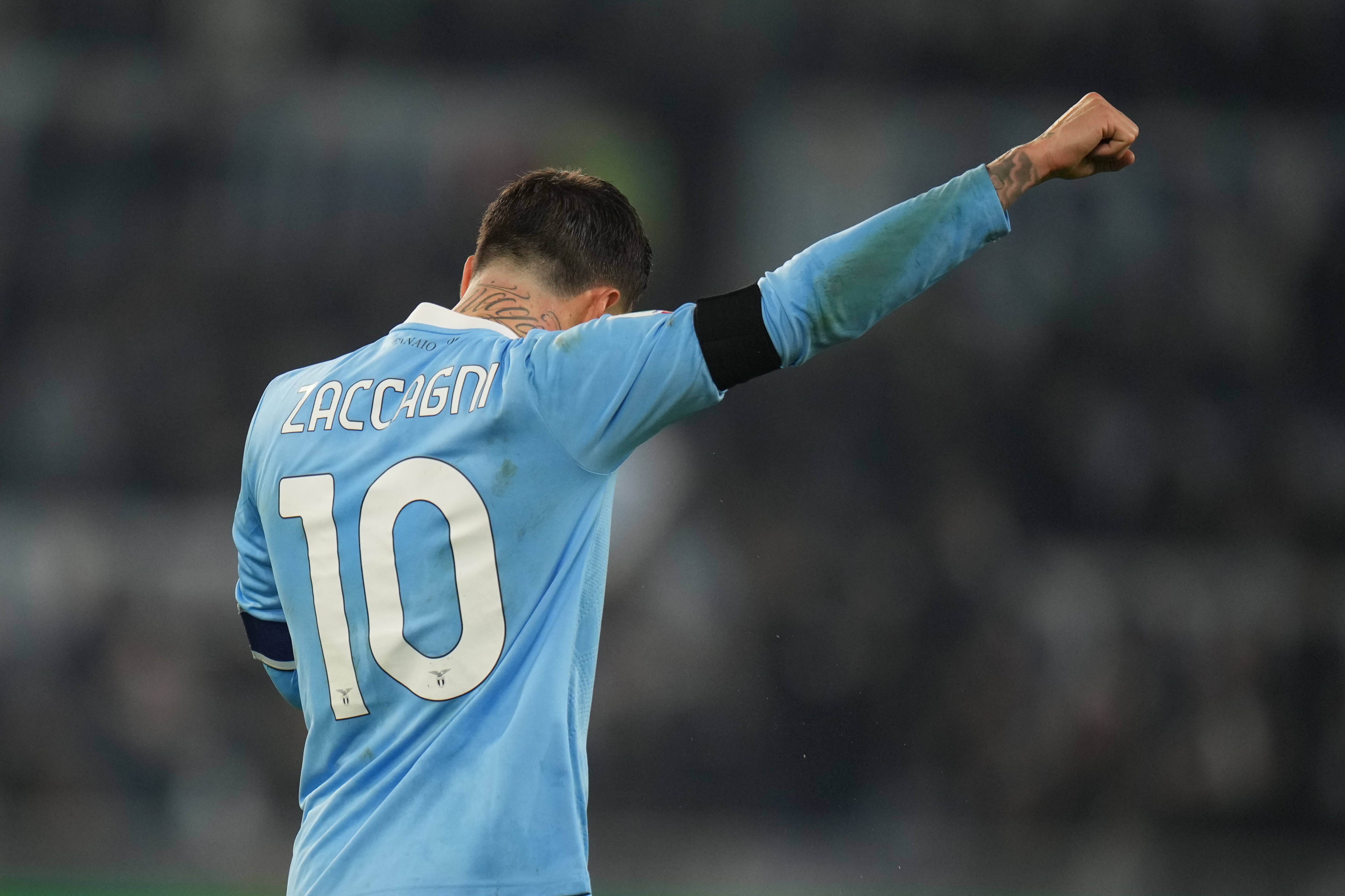 转会期体能课后，AC米兰外线爆发备战意大利杯，引发热议，年轻球员得到机会的简单介绍