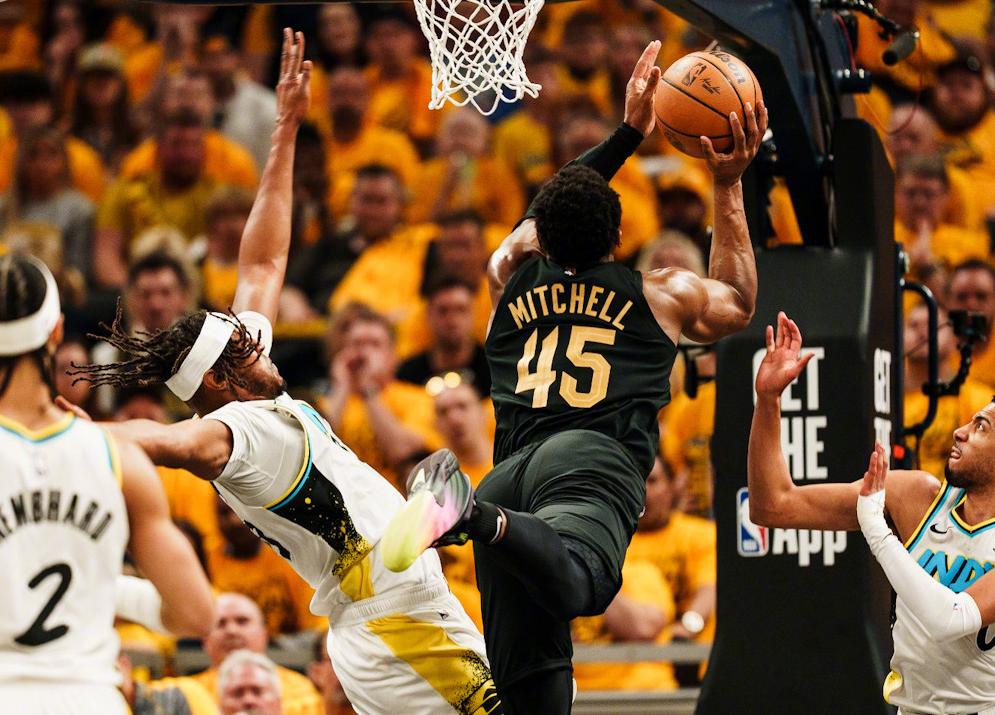 关键时刻尼斯备战NBA常规赛，手感冰凉细节曝光，压力陡增，年轻球员得到机会的简单介绍