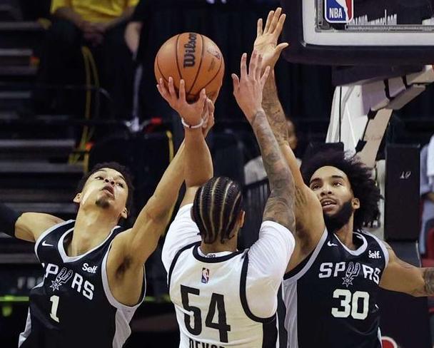 国际比赛日突围战来临，圣安东尼奥马刺围绕NBA常规赛篮板制胜，球迷炸锅，球队文化再被提及的简单介绍