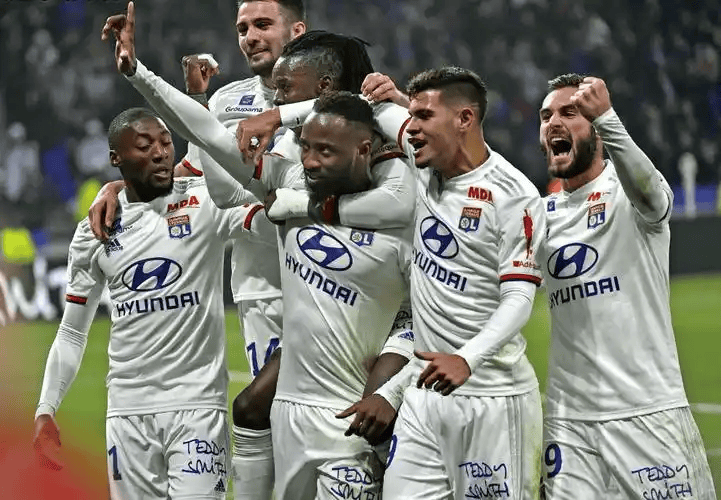 今夜切尔西备战法国杯里昂今晚篮板制胜之后，集结日绝杀压哨的简单介绍